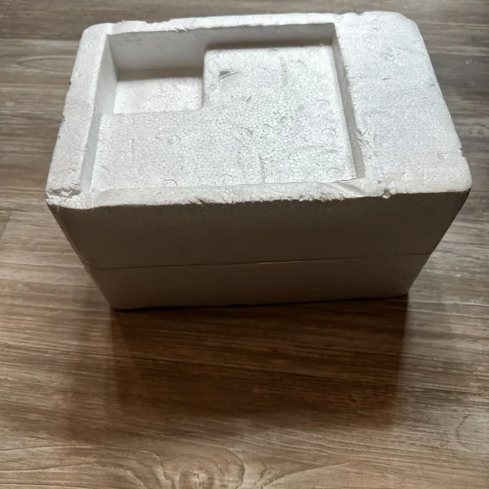 Halloween‎ Ceramic Cookie or Treat Jar Haunted House W/ Pumpkins & skeleton